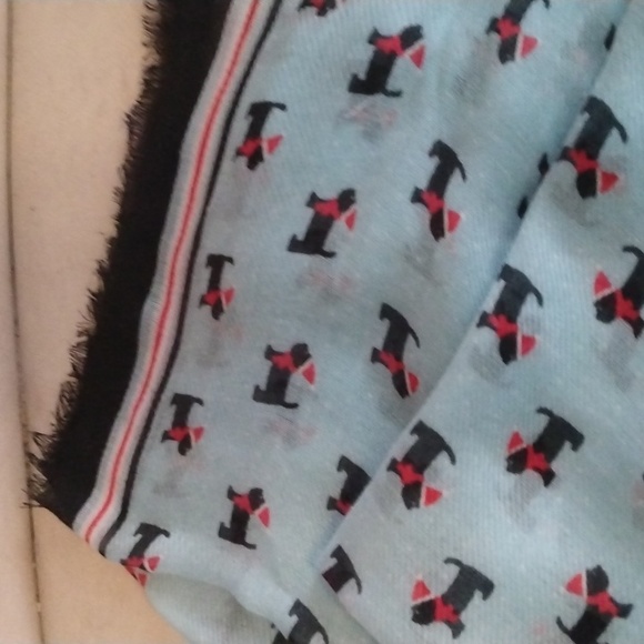 NWT Christopher & Banks Holiday Scarf!  Cute terrier theme! - Picture 4 of 7